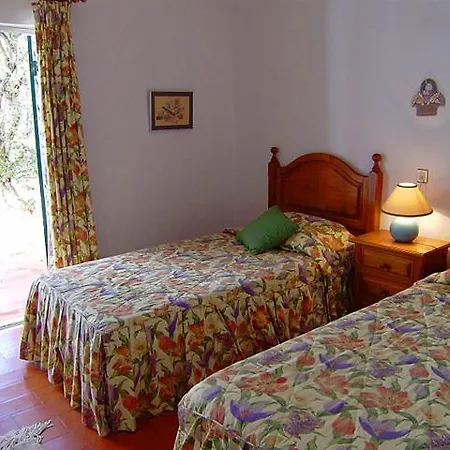 Sleeps 8 With Pool Air Con And Wifi Villa *