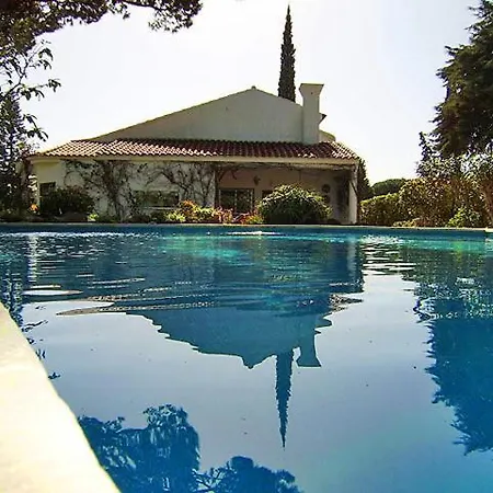 Sleeps 8 With Pool Air Con And Wifi Villa