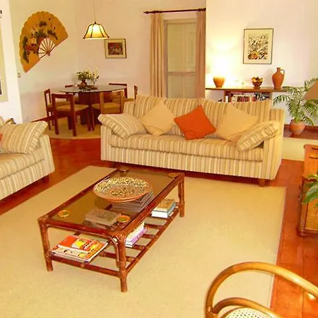 Villa Sleeps 8 With Pool Air Con And Wifi *