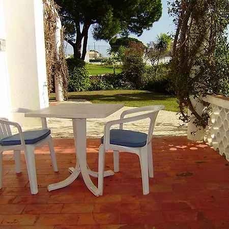 Villa Sleeps 8 With Pool Air Con And Wifi
